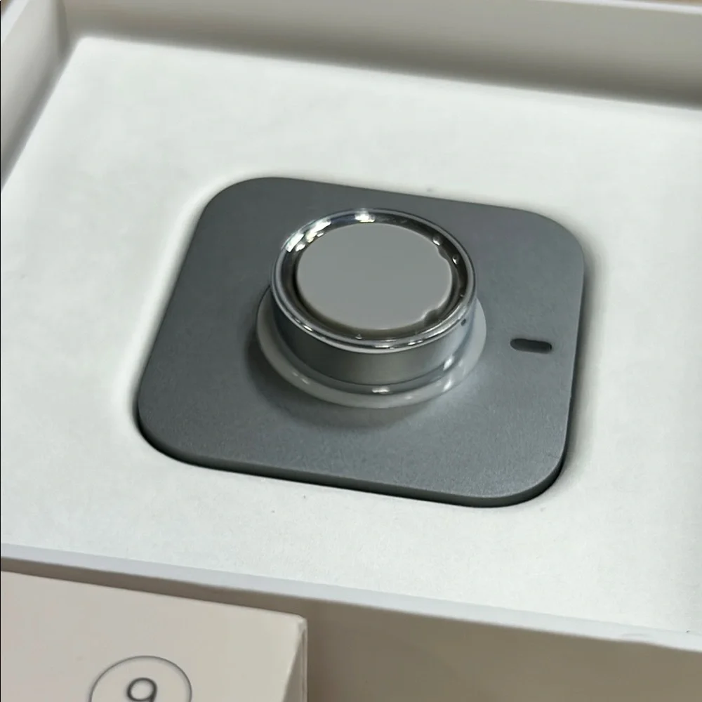Oura Silver Smart Ring Advanced Wearable Technology